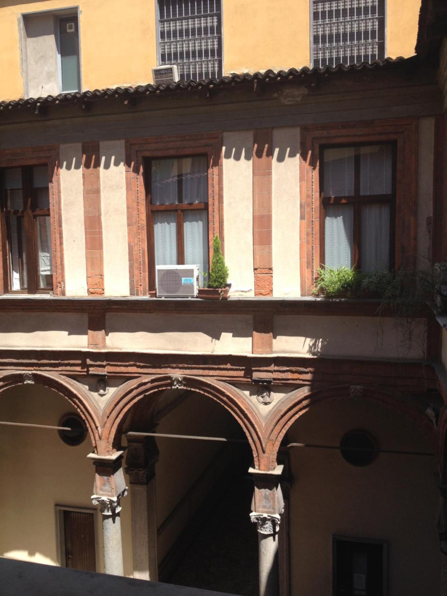 Free 30 Minutes Preemptive Cognitive Disconnect Therapy Price Location Real Duomo Palace Mini Suite Мілан Екстер'єр фото
